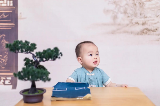 兴化宝宝眼屎多是什么原因